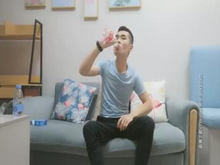 涉世未深大学生,蜜桃臀大长腿粉鲍鱼,大显神威,颠鸾倒凤激情四射1